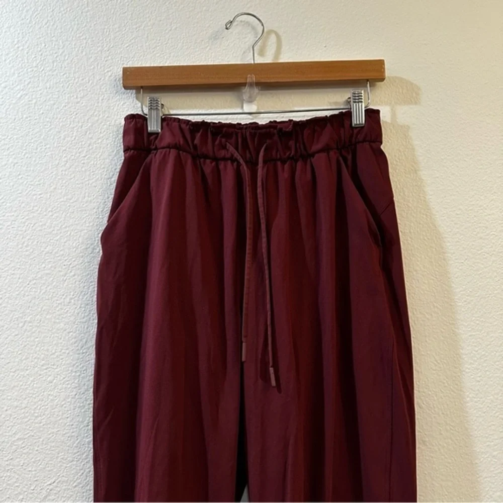 Lululemon Stretch High-Rise Jogger *Full Length in Red Merlot Size 6‎